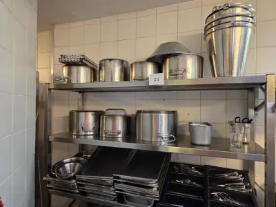 1 Lot Potten En Pannen, Rvs Kookgerei – kavel bij Hammertime