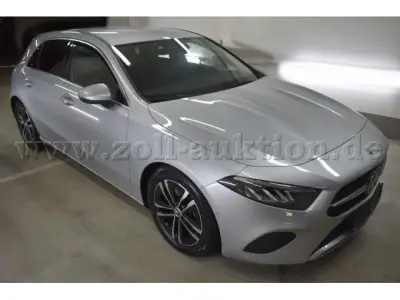 1 Mercedes-Benz A 180 Benzin 7-Gang-DCT "Progressive Line" / "DISTRONIC" – kavel bij Zoll-Auktion, Köln