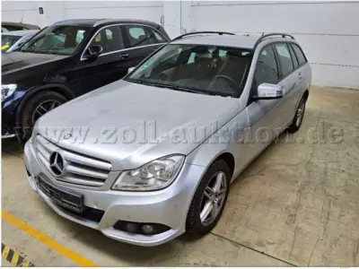 1 Mercedes Benz 204 K C 200 T CDI – kavel bij Zoll-Auktion, Berlin