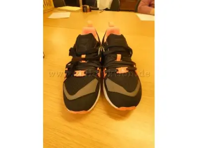 1 Paar Puma Trinomic Sneaker, Turnschuhe, Größe 42 – kavel bij Zoll-Auktion, Berlin