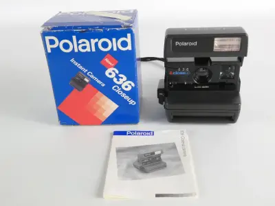 Polaroid 636 Closeup instant camera (1993) met doos en handleiding – kavel bij De Kringwinkel, Heverlee