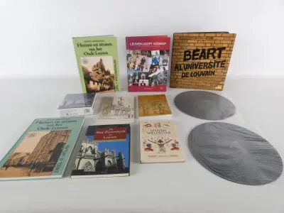 Boeken en vinyl over Leuven en KU Leuven Trivial Pursuit – kavel bij De Kringwinkel, Heverlee