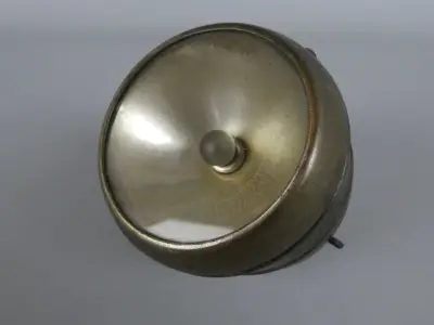 Oude Berko fietslamp – kavel bij De Kringwinkel, Diest