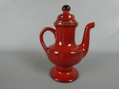 Rode keramische koffiekan met deksel – kavel bij De Kringwinkel, Diest