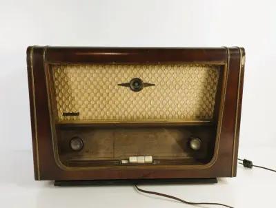 Radiobell RB 422 buizenradio – jaren 50 – houten kast – kavel bij De Kringwinkel, Turnhout