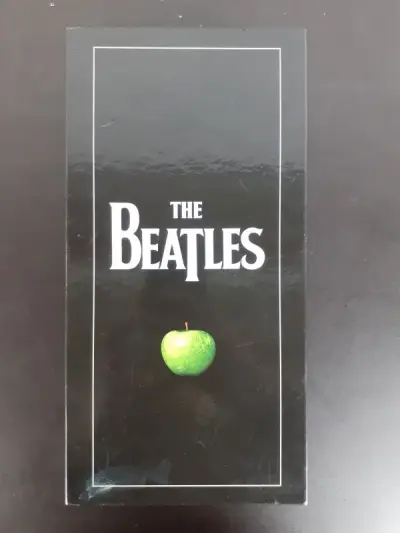 CD: The Beatles: Stereo Box Set – kavel bij De Kringwinkel, Gent