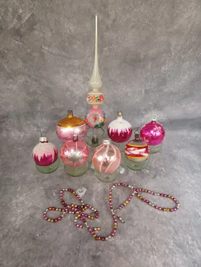Vintage glazen kerstdecoratie set: piek, kerstballen en kralenslinger – kavel bij De Kringwinkel, Gent