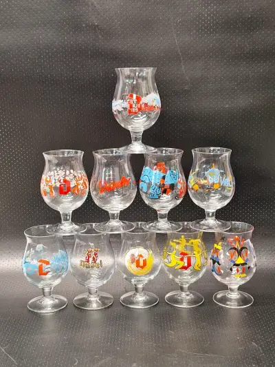 Set van 10 Duvel Art, Special Edition en Duvel Collection glazen – kavel bij De Kringwinkel, Gent