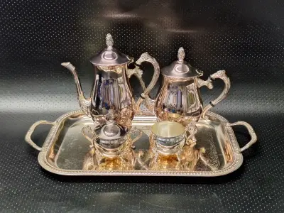 BMF verzilverd koffie- en theeservies met serveerblad in Rococo-stijl – kavel bij De Kringwinkel, Gent