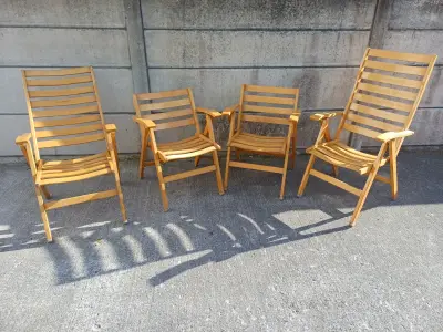 Set van 4 houten design tuinstoelen – kavel bij De Kringwinkel, Oudenaarde