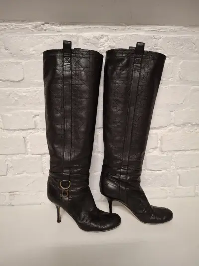 Dames Laarzen Dior – kavel bij De Kringwinkel, Herzele