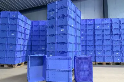 3.300 Lagerbehälter und Transportwägen – veiling bij Aurena, Breitenaich