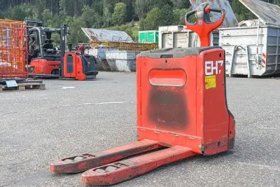 1 € Auktion: Stapler und Transporthilfen Linde – veiling bij Aurena, Traboch