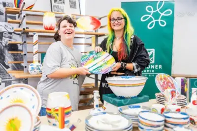 Exklusive Gmundner Keramik „Friede & Licht" - Charity Auktion – veiling bij Aurena
