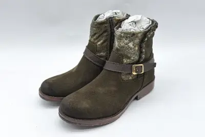 Markenschuhe & Socken – veiling bij Aurena