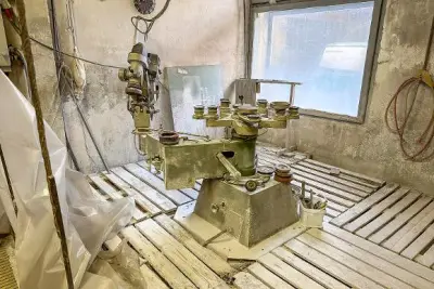 Auflösung einer Glaserei – veiling bij Aurena, Wien