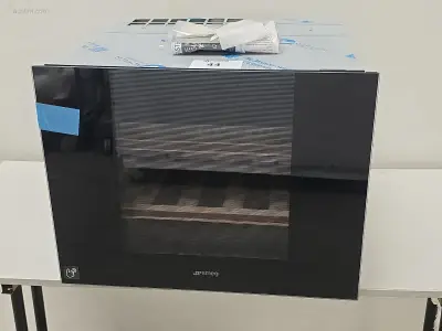 Wijnkoeler Smeg CVI120B3E – kavel bij Auctim, Aartselaar