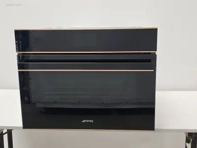 Stoomoven Smeg SF4604VCNR1 – kavel bij Auctim, Aartselaar