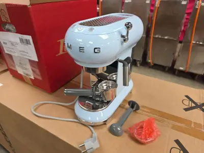 Espressomachine Smeg ECF01PBEU – kavel bij Auctim, Aartselaar