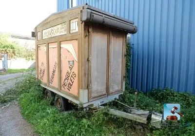 Tweassige aanhangwagen – kavel bij Clicpublic, Péronnes