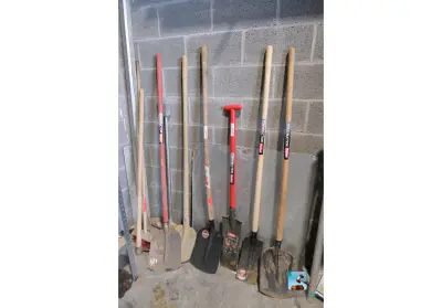 Set bouwgereedschap – kavel bij Clicpublic, Charleroi
