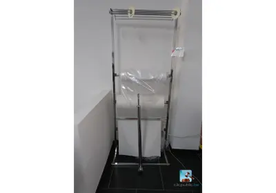 Plastic foliedispenser – kavel bij Clicpublic, Strépy