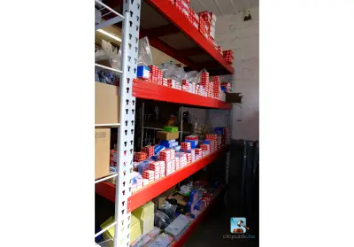 Set met kogellagers en bevestigingsmateriaal – kavel bij Clicpublic, Crisnée