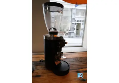 Koffiemolen – kavel bij Clicpublic, Liège