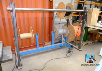 Rack met afrolhaspels – kavel bij Clicpublic, Verviers