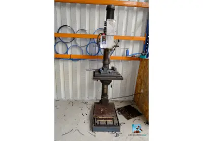 Kolom boormachine – kavel bij Clicpublic, Verviers