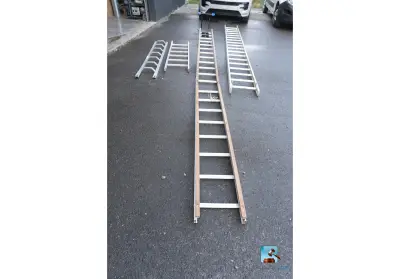 Set van ladders – kavel bij Clicpublic, Charleroi