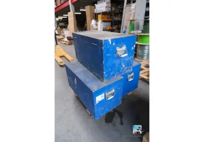 Set lege houten kisten – kavel bij Clicpublic, Charleroi