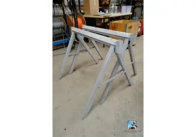 Set van schragen – kavel bij Clicpublic, Verviers