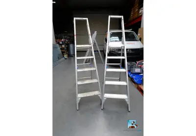 Set trapladders – kavel bij Clicpublic, Charleroi