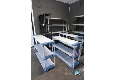 Set van planken – kavel bij Clicpublic, Presles