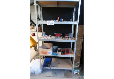 Plank met inhoud – kavel bij Clicpublic, Verviers