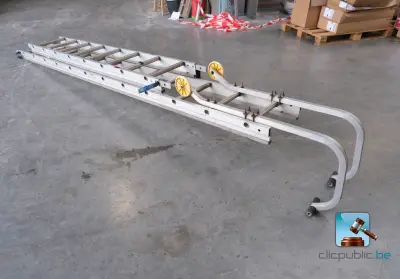 Dakladder – kavel bij Clicpublic, Charleroi