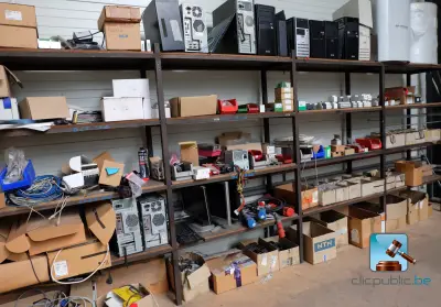 Set van rekken met inhoud – kavel bij Clicpublic, Verviers