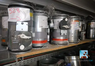 Set brandkleppen – kavel bij Clicpublic, Charleroi
