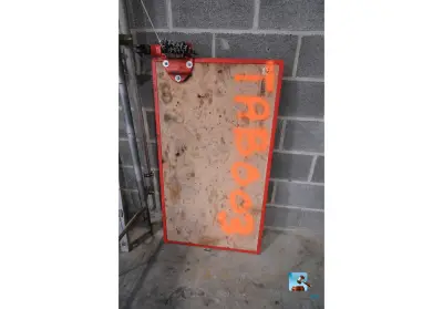 Inklapbare werkbank – kavel bij Clicpublic, Charleroi