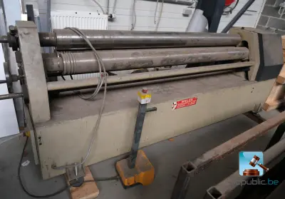 Industriële plaatwalsmachine – kavel bij Clicpublic, Verviers