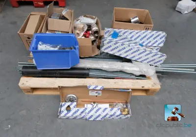 Diverse apparatuur en verbruiksartikelen voor verwarmingsinstallateurs – kavel bij Clicpublic, Charleroi