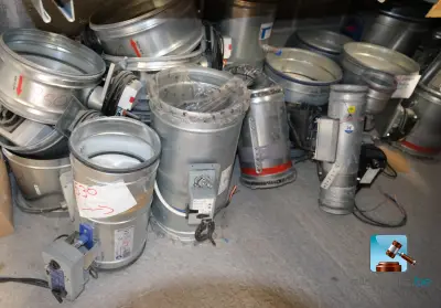 Set brandkleppen – kavel bij Clicpublic, Charleroi