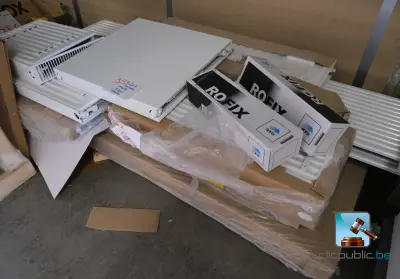 Set radiatoren met bevestigingsmateriaal – kavel bij Clicpublic, Charleroi