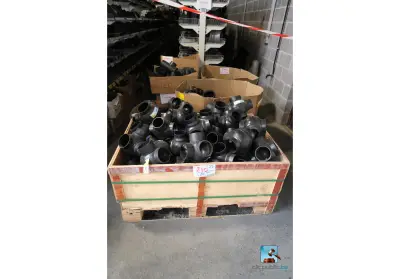 Uitgebreid assortiment PVC-koppelingen – kavel bij Clicpublic, Charleroi