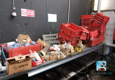 Gevestigd met inhoud – kavel bij Clicpublic, Manage