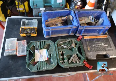 Set met diverse bitjes en boren – kavel bij Clicpublic, Robelmont