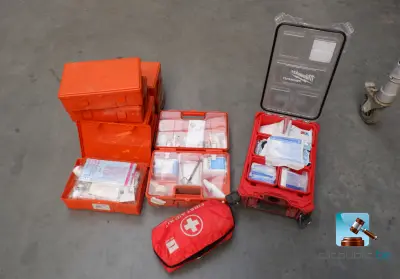 Set EHBO-koffers – kavel bij Clicpublic, Charleroi