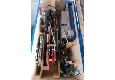 Set lasaccessoires – kavel bij Clicpublic, Charleroi