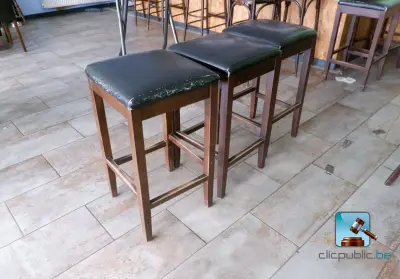 Set van hoge krukken – kavel bij Clicpublic, Verviers